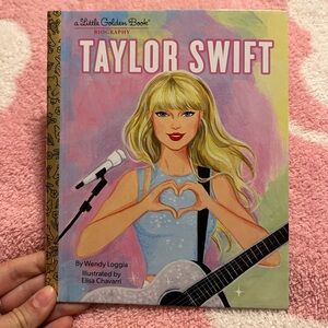 Taylor Swift Book